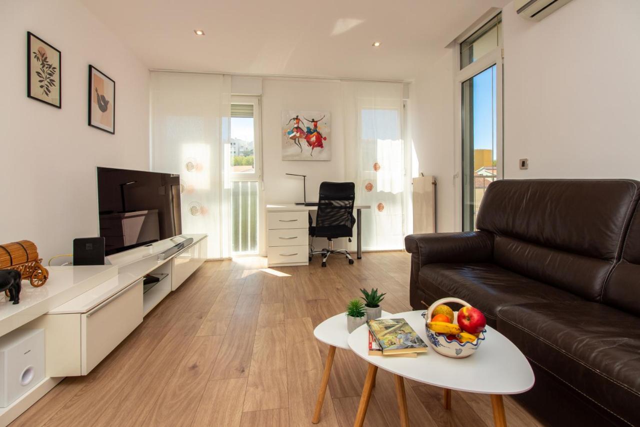 Bura2 , With Private Parking In The Garage Split Exterior foto