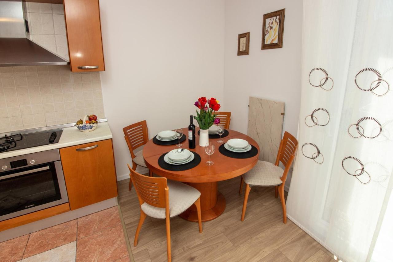 Bura2 , With Private Parking In The Garage Split Exterior foto